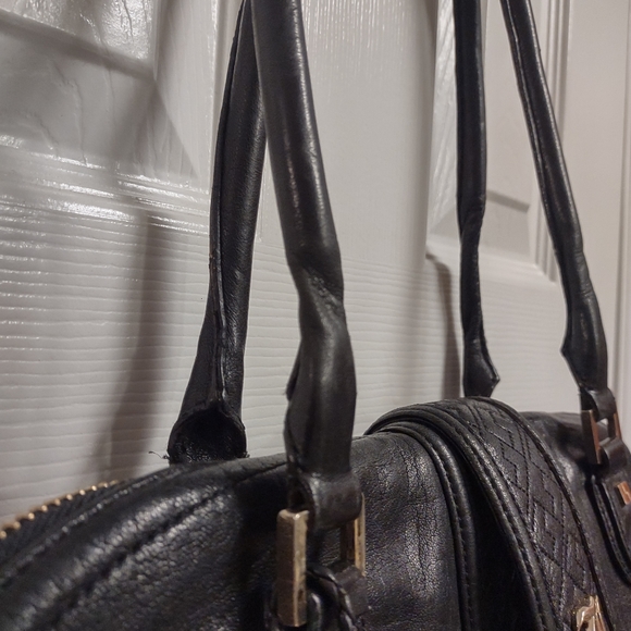 L.A.M.B. - Picture 8 of 16